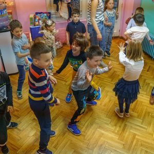 Proslava rodjendana, Muzej slatkiša-5